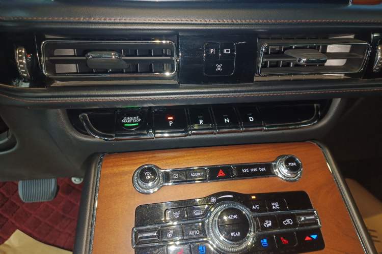 Used Lincoln Aviator 2021 3.0T V6 Four-Wheel Drive Luxury Edition