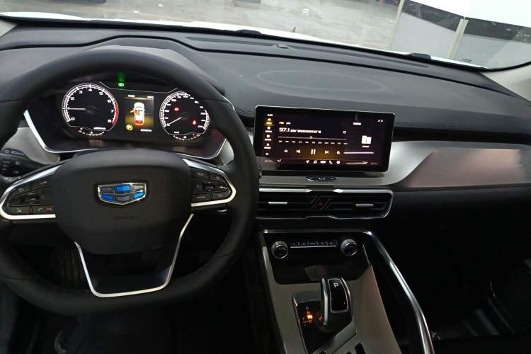 Used Geely Auto Coolray 2019 260T DCT Knight China V Standard
