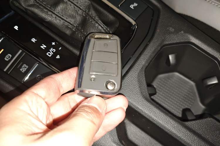 Used Volkswagen Bora 2023 300TSI DSG Prestige Edition
