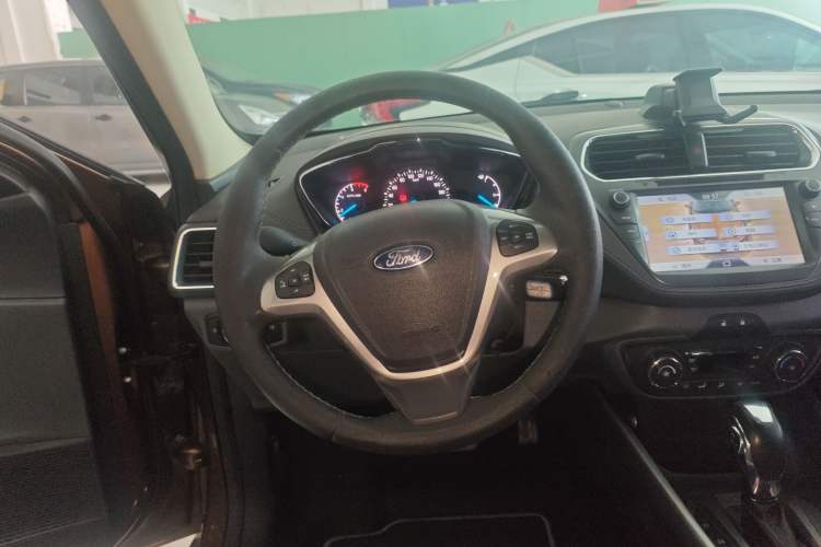 Used Ford Escort 2015 1.5L Automatic Fashion Model