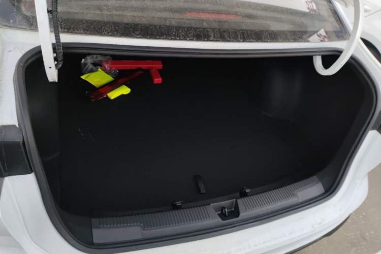 Used Roewe i5 2023 1.5L CVT Luxury Edition
