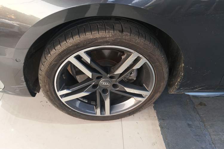 Used Audi A4L 2020 40 TFSI Luxury Dynamic Model
