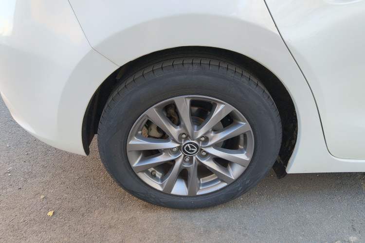 Used Mazda Mazda 3 Axela 2019 Cloud-Control Edition Hatchback 1.5L Automatic Comfort Model China VI Standard
