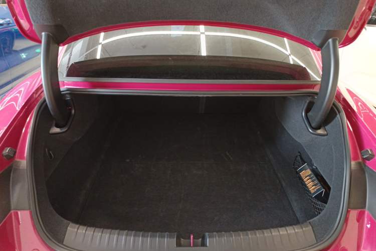 Used  SU7 2024 Rear-Drive Ultra-Long Range Advanced Pro-Level Intelligent Driving Version