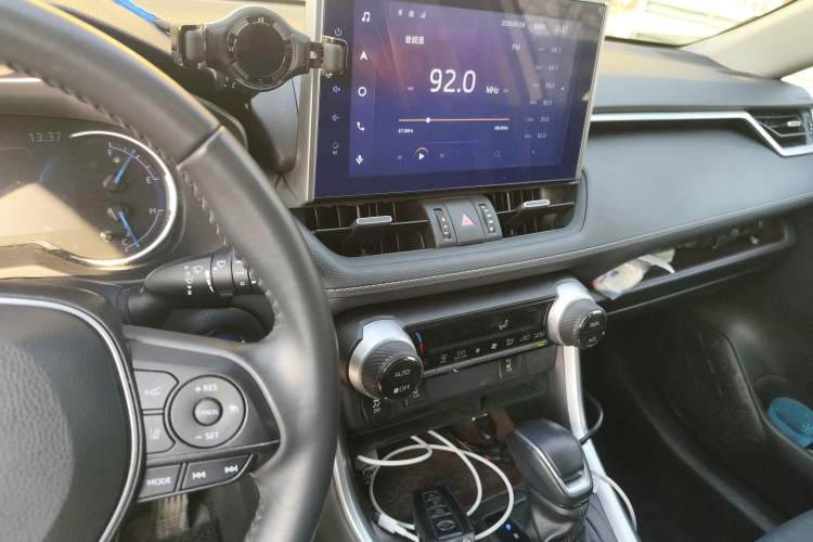 Used Toyota RAV4 2022 Dual-Engine 2.5L E-CVT Four-Wheel Drive Flagship Edition