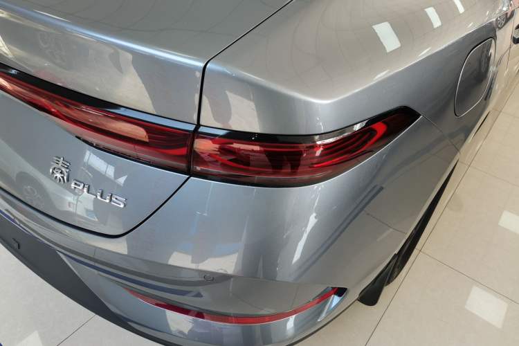 Used BYD Qin PLUS 2025 DM-i Smart Drive 55KM Leading Model
