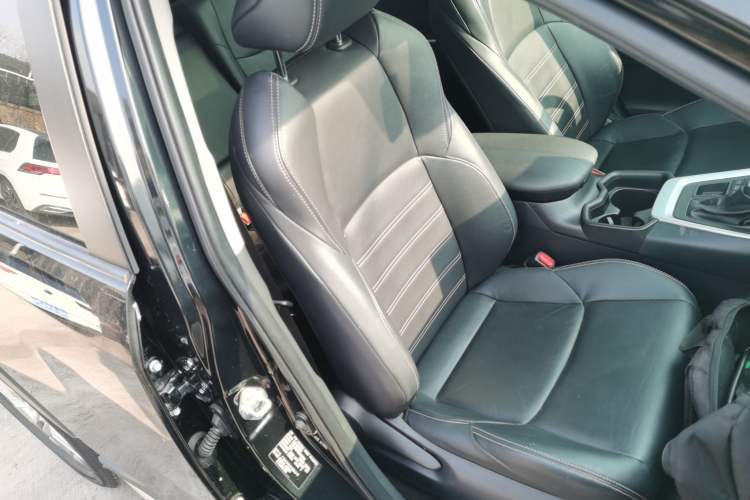 Used Toyota Wildlander 2022 2.0L CVT 4x4 Luxury PLUS Edition