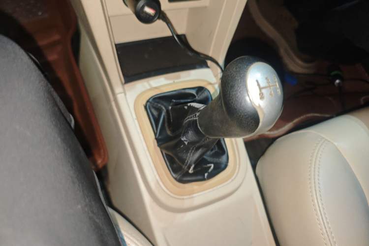 Used Chery Fengyun 2 2013 Hatchback 1.5L Manual Ruiyi Edition
