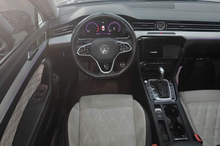 Used Volkswagen Magotan 2023 2 Million Units Commemorative Edition 330TSI DSG Luxury Version
