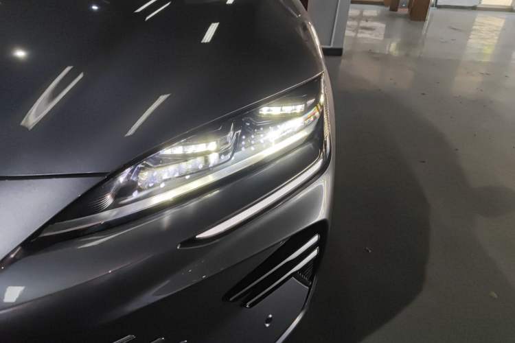 Used BYD Song PLUS New Energy 2025 DM-i Intelligent Driving 160KM Flagship Model
