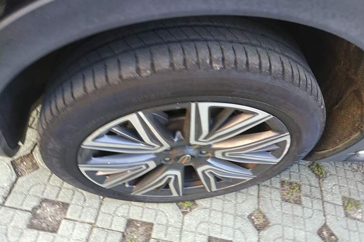 Used Hongqi HS5 2022 Facelifted Version 2.0T Smart Connect Flagship All-Wheel-Drive Edition
