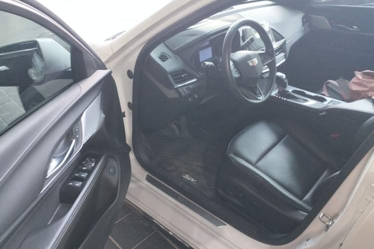 Used Cadillac CT4 2023 25T Luxury Model
