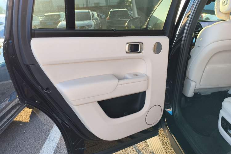 Used Li Auto L9 2022 Max model
