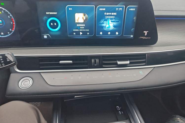 Used Chery Tiggo 8 PRO 2022 290T Two-Wheel Drive Sky Dome Edition 7 Seats
