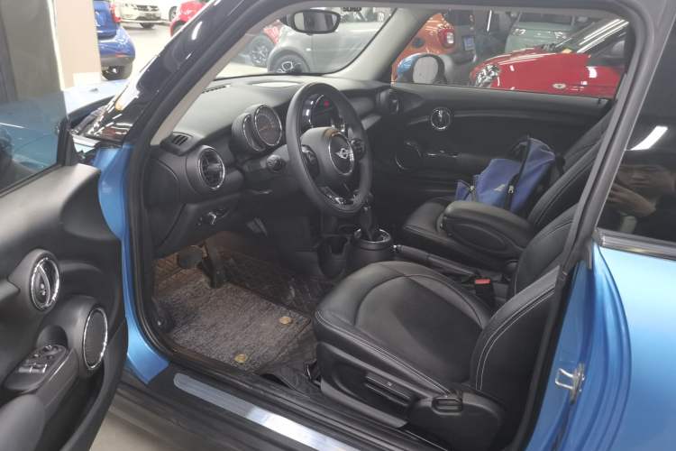 Used  MINI 2016 1.2T ONE Pioneer Edition
