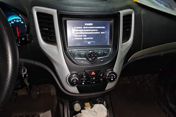 Used Changan CS35 2015 1.6L Manual Luxury Model China V Standard