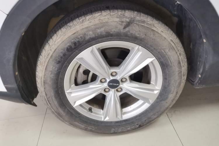 Used JETOUR X70M 2021 1.5T DCT Luxury Partner Model 7 Seats