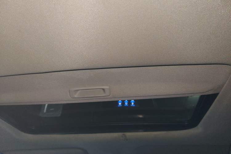 Used Honda Jade 2016 1.8L Automatic Comfort Elite Version 5 Seats
