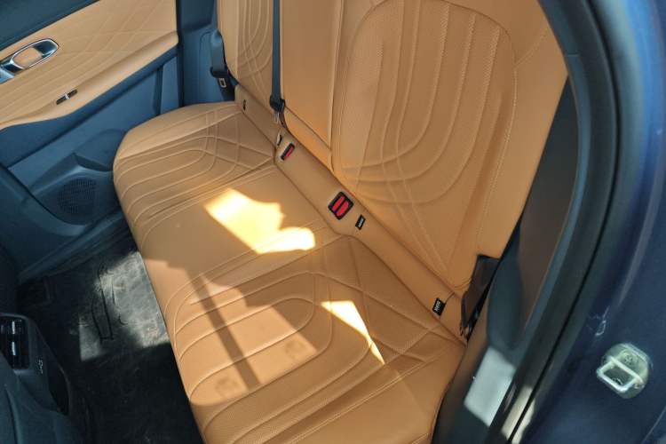 Used Geely Galaxy Galaxy Xingjian 7 EM-i 2025 120km Flagship Edition
