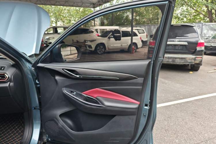 Used Oshan X5 2021 1.5T DCT Prestige Edition
