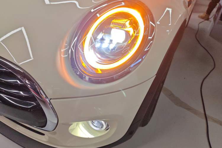 Used  MINI 2021 1.5T COOPER Classic Edition
