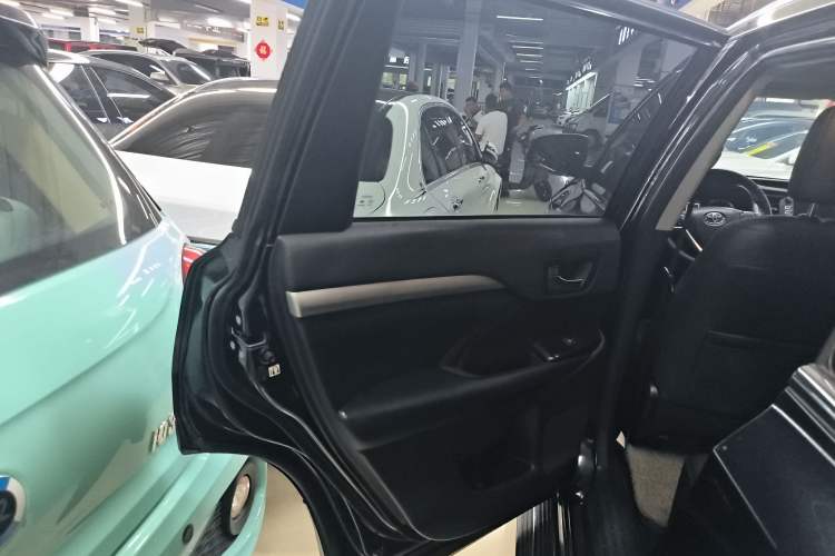 Used Toyota Highlander 2018 2.0T Four-Wheel Drive Luxury Edition 7 Seats China V Emission Standard
