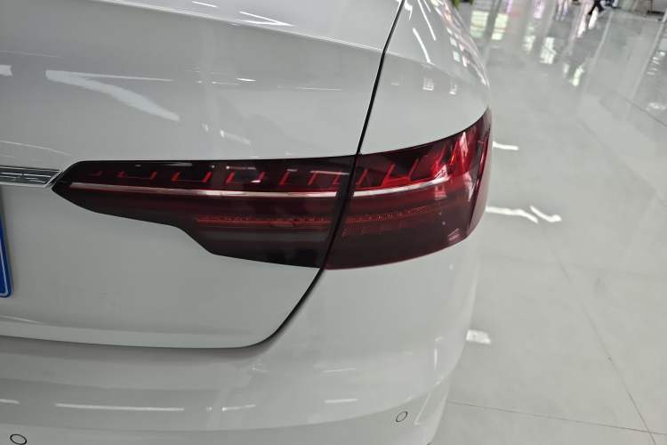 Used Audi A4L 2022 35 TFSI Fashion Dynamic Model
