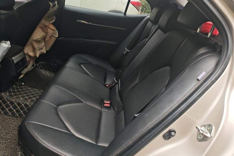 Used Toyota Camry 2019 Dual-Engine 2.5 HG Luxury Edition China VI Standard
