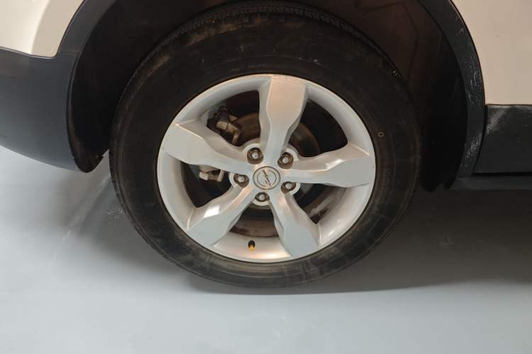 Used Zotye Domy X5 2015 1.5T CVT ZhiXian Trim China V Standard