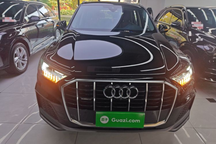 Used Audi Q7 2023 45 TFSI quattro S line Sport model
