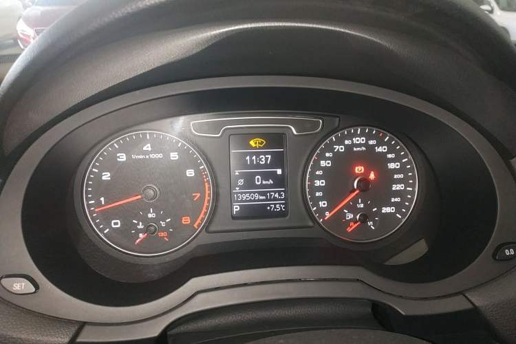 Used Audi Q3 2015 30 TFSI Comfort Model
