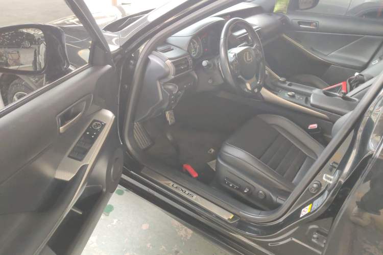 Used Lexus IS 2017 300 F SPORT Edition
