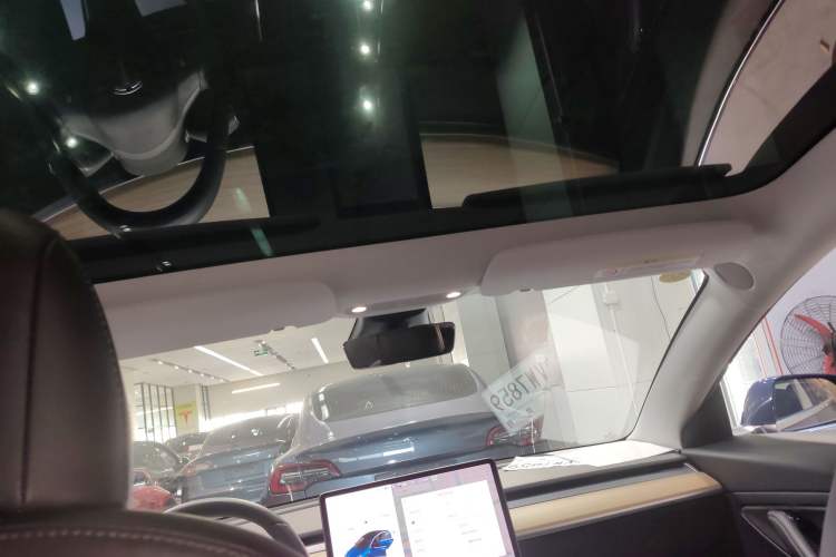 Used Tesla Model 3 2020 Long-Range Rear-Wheel-Drive Version
