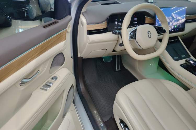 Used Hima AITO M7 2024 1.5T Rear-Drive Plus Version 5 Seats
