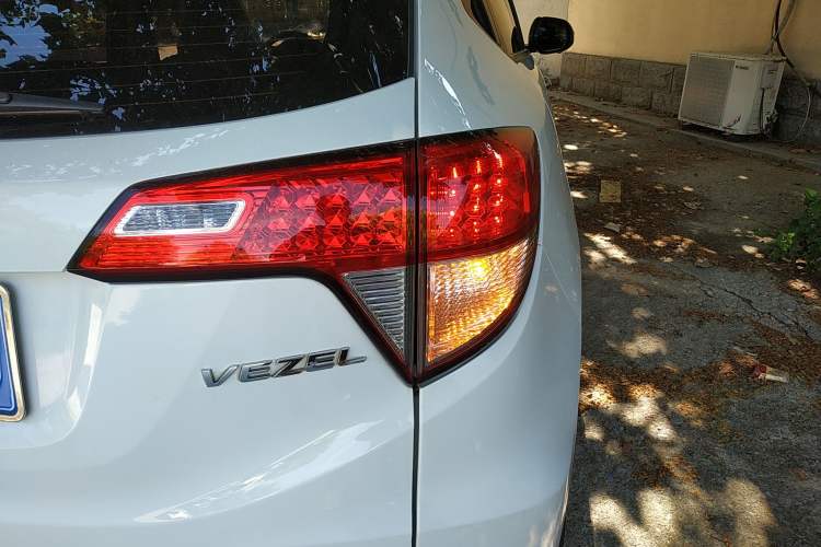 Used Honda Vezel 2019 1.5L CVT Pioneer Edition China V
