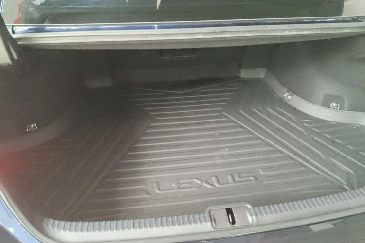 Used Lexus ES 2022 200 Excellence Edition
