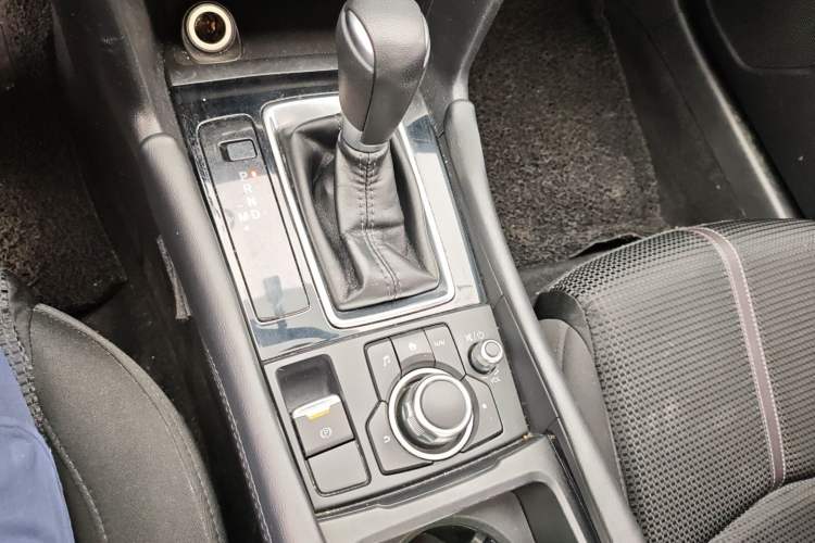 Used Mazda Mazda 3 Axela 2017 Sedan 1.5L Automatic Luxury Model Emission Standard China V
