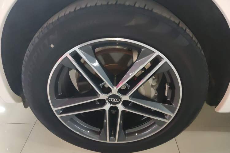 Used Audi Q5L Sportback 2021 40 TFSI Fashion Model
