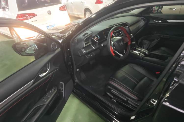 Used Honda Civic 2016 220TURBO CVT Luxury Edition