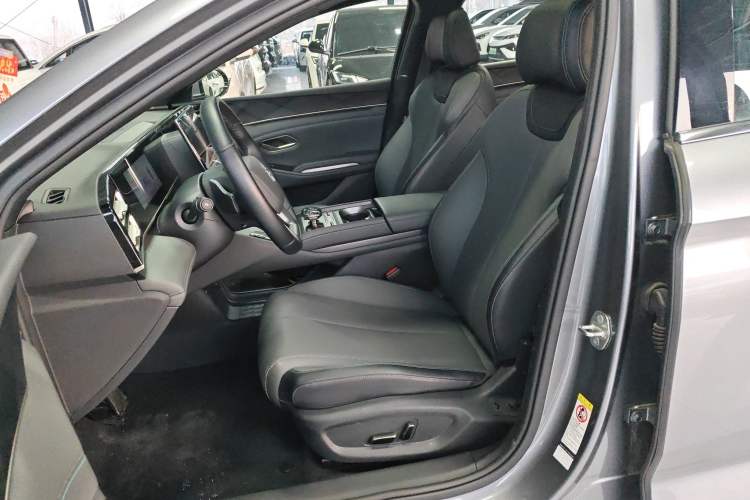 Used BYD Qin L 2025 DM-i Smart Drive 120KM Superior Model