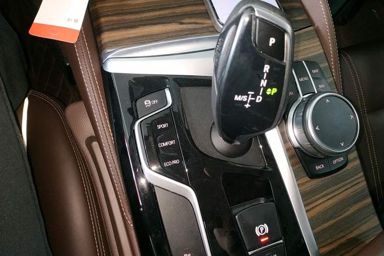 Used BMW 5 Series 2019 Facelifted 530Li Leading Edition Luxury Package
