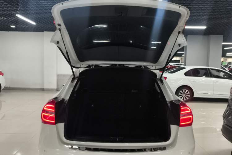 Used Mercedes-Benz GLA 2015 GLA 200 Fashion Model