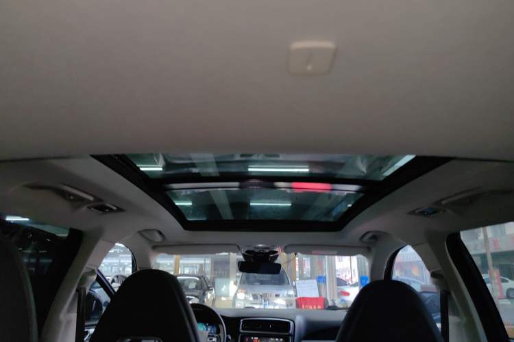 Used Lynk & Co 01 2017 2.0T Two-Wheel Drive Zhaopu Version
