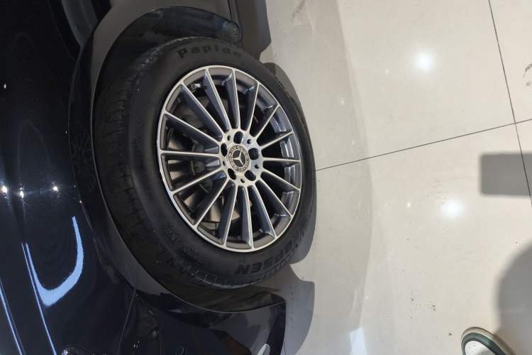 Used Mercedes-Benz E-Class 2023 Facelift E 260 L
