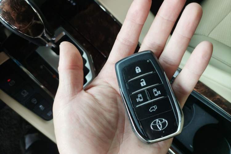 Used Toyota Alphard 2018 Revised Version 3.5L Luxury Edition
