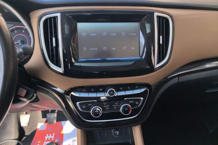 Used Jinbei F50 2017 1.6L Manual Luxury Model
