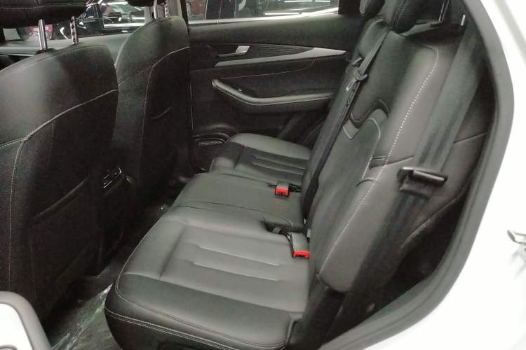 Used JETOUR X70S 2023 1.5T DCT Glory Edition 7-Seater