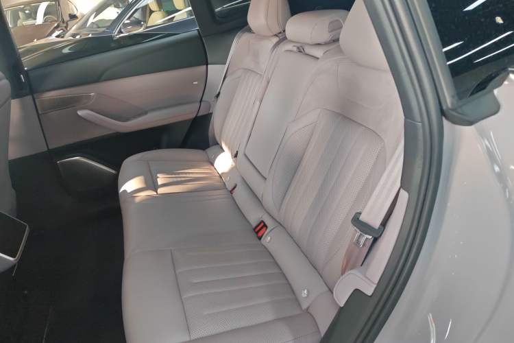 Used ONVO L60 2024 60 kWh Rear-Drive Version
