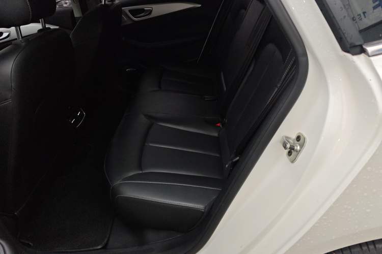 Used  ER6 2021 New Dynamic Edition 620km Smart Drive Version
