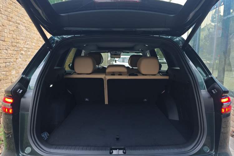 Used Geely Auto Monjaro L 2025 Dongfang Yao 2.0TD Automatic All-Wheel-Drive Wangyue Edition
